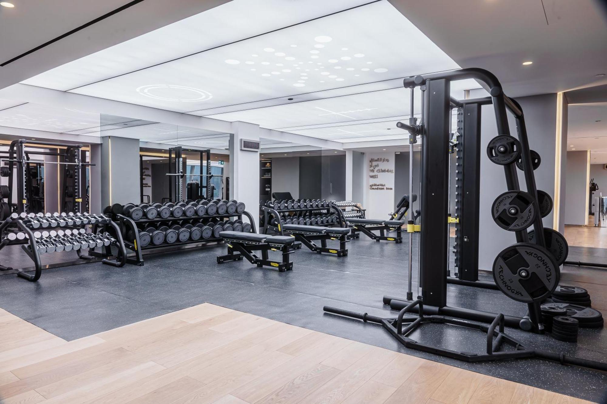 فندق Fairmont Doha Lusail المظهر الخارجي الصورة The gym at The Ivy Collection