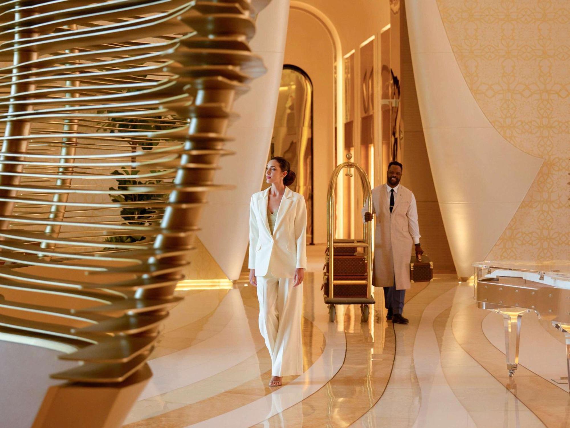 فندق Fairmont Doha Lusail المظهر الخارجي الصورة The interior of the hospital