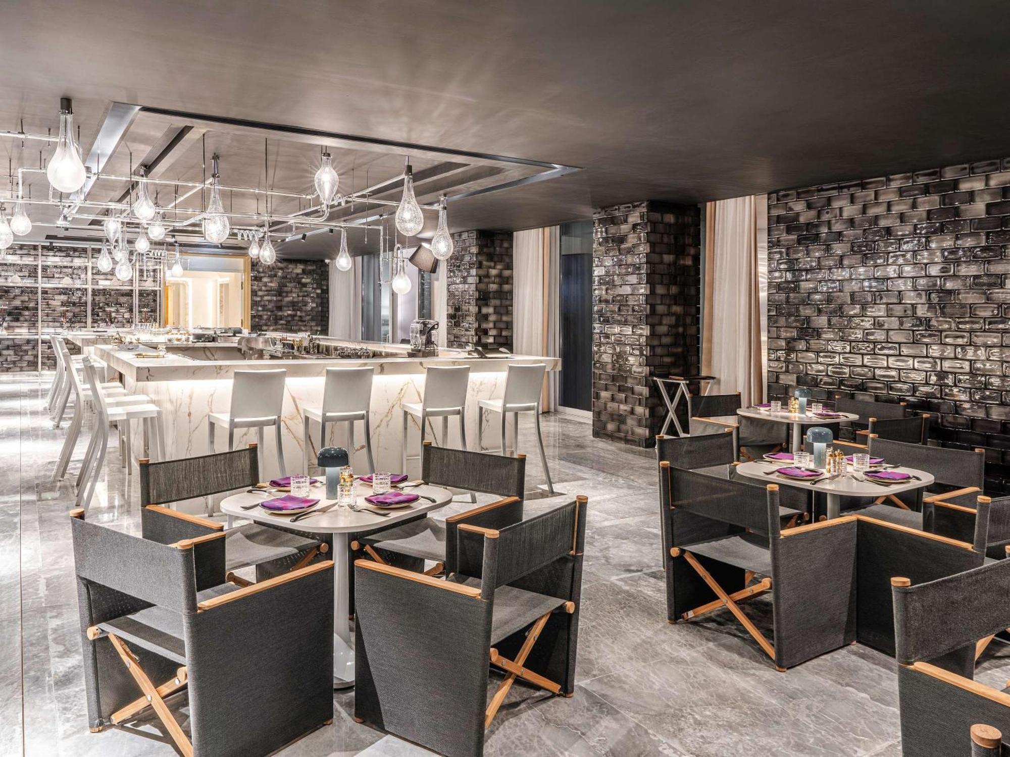فندق Fairmont Doha Lusail المظهر الخارجي الصورة The interior of the restaurant